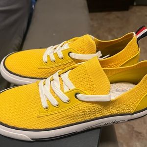 Brand new tommy hilfiger shoes